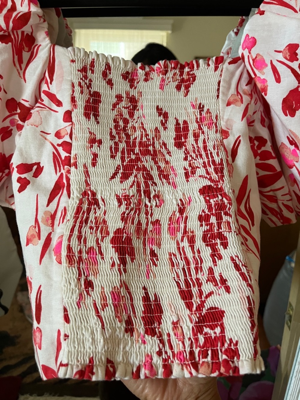 Banana Republic White Puff-Sleeve Top with Red Floral Print - Picture 3 of 4